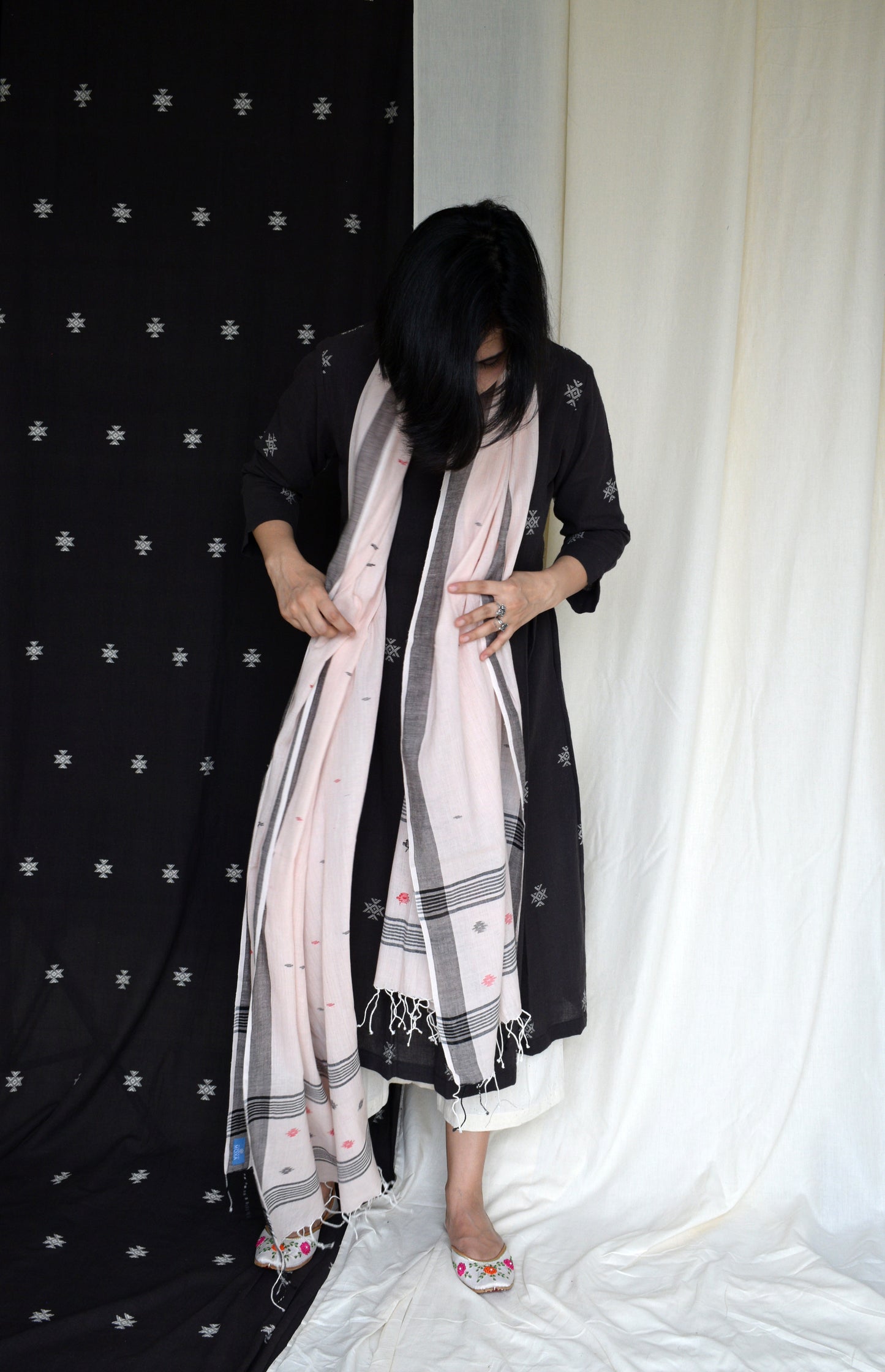 Pastel Salmon Pink Handwoven Jamdani Dupatta