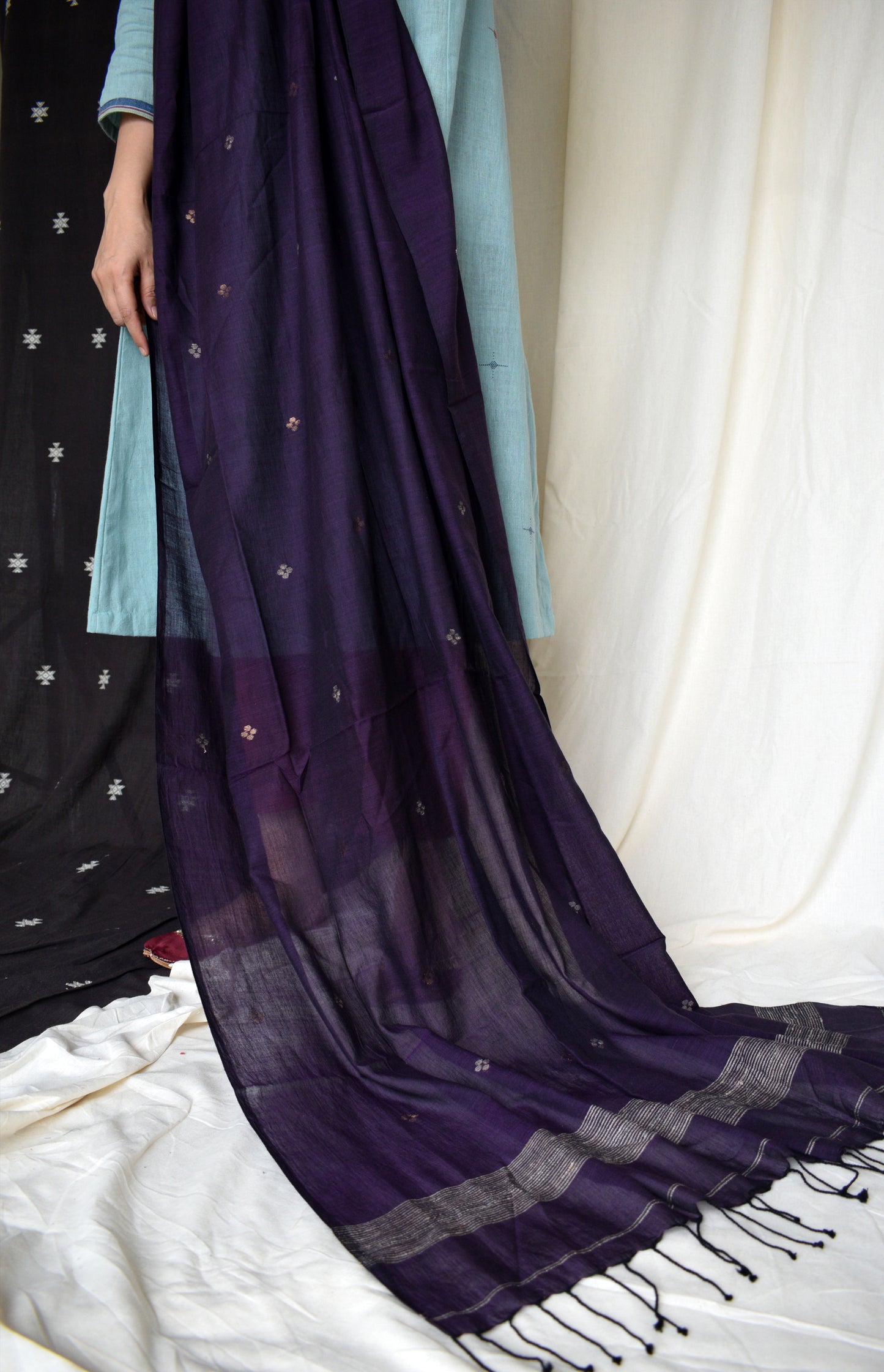 Deep Violet Handwoven Jamdani Dupatta
