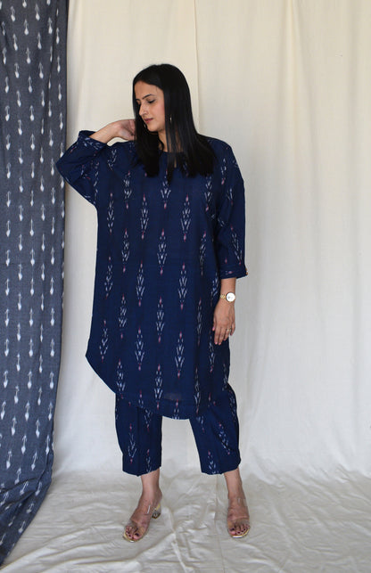 Navy blue ikat trouser with box pleat