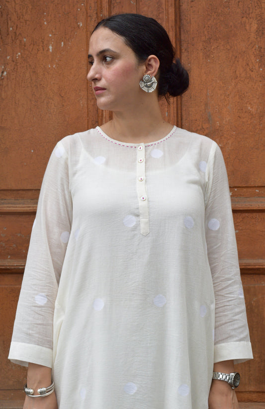Off white jamdani Polka dot kurta with placket