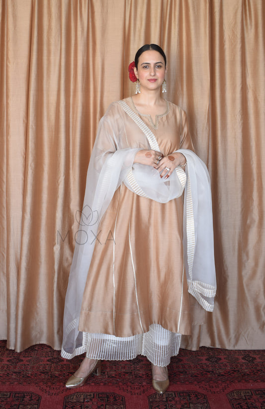 Beige Chanderi Kurta Set With Off White Silk Organza Dupatta