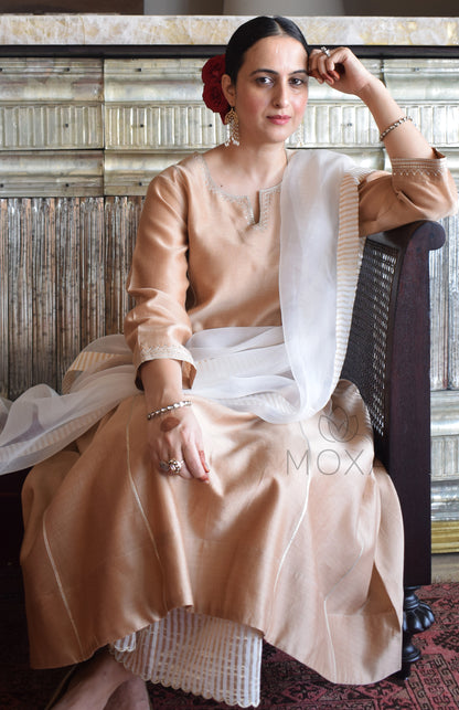 Beige Chanderi Kurta Set With Off White Silk Organza Dupatta