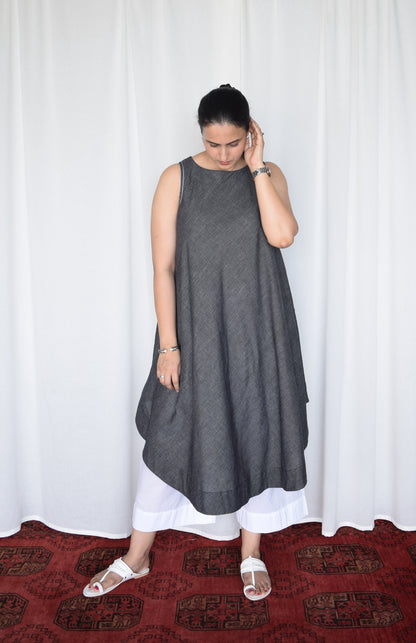 Black sleeveless kurta set in handwoven checks and pyjama