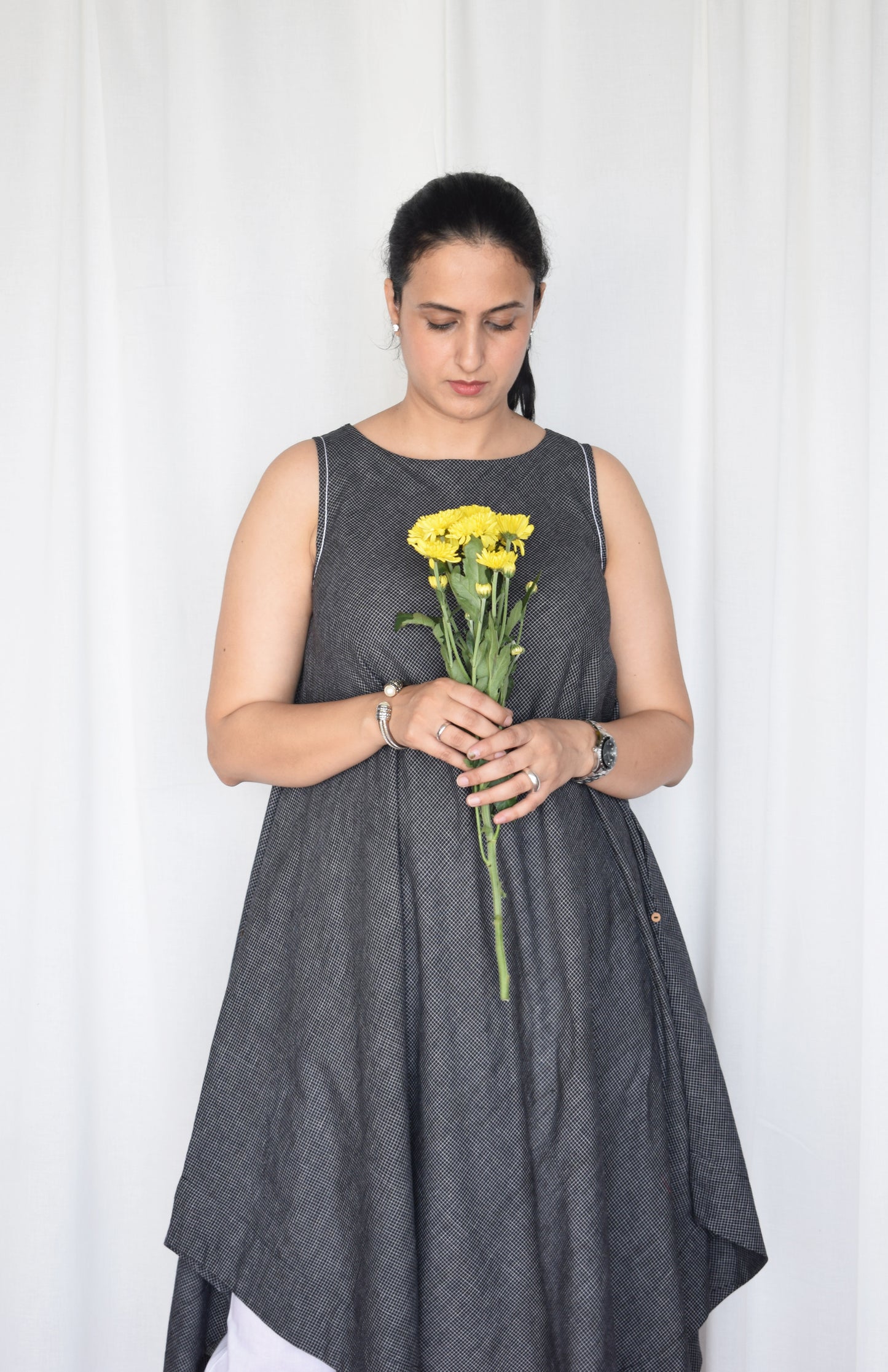 Black sleeveless kurta set in handwoven checks and pyjama