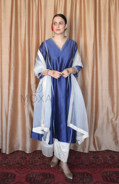 Denim Blue Chanderi Kurta Set With Off White Organza Dupatta