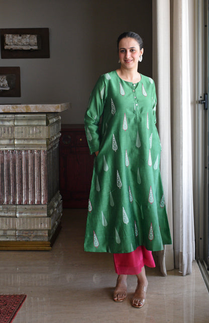 Green Chanderi Kurta with Rani Pink Chanderi Pyjama