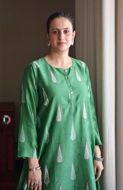 Green Chanderi Kurta with Rani Pink Chanderi Pyjama