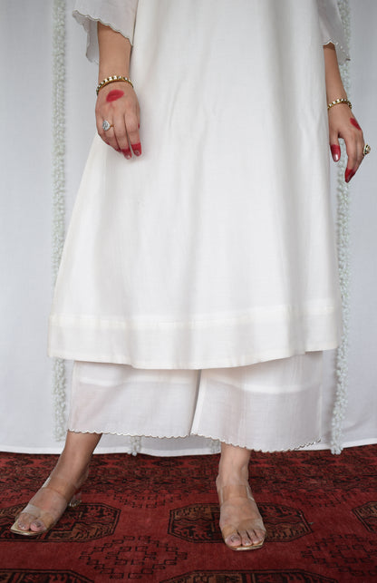 Off White Chanderi Kurta with Pyjama