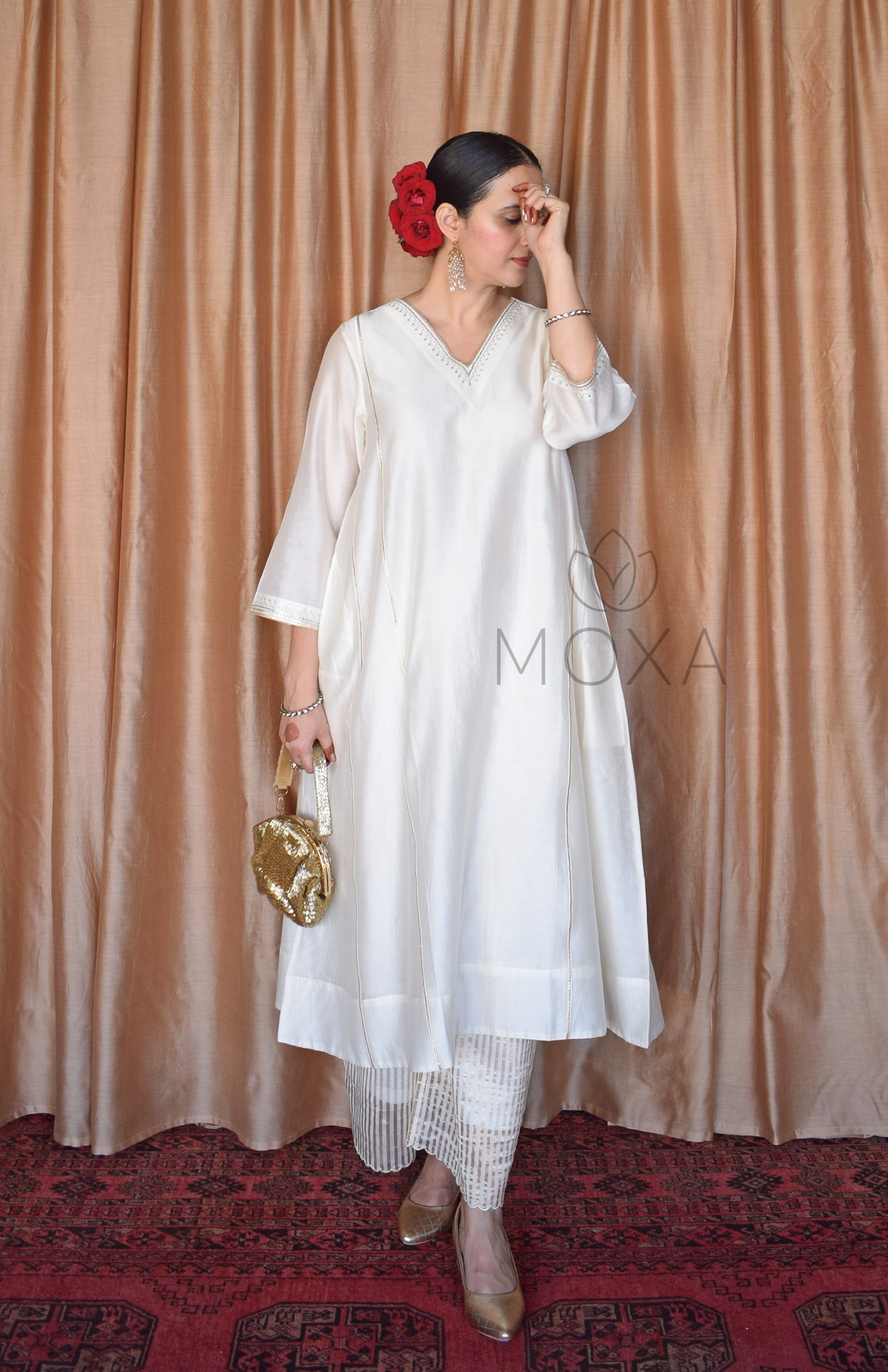 Off- White Chanderi Hand Embroidered Kurta With With Off White Striped Chanderi Scallop Pajama