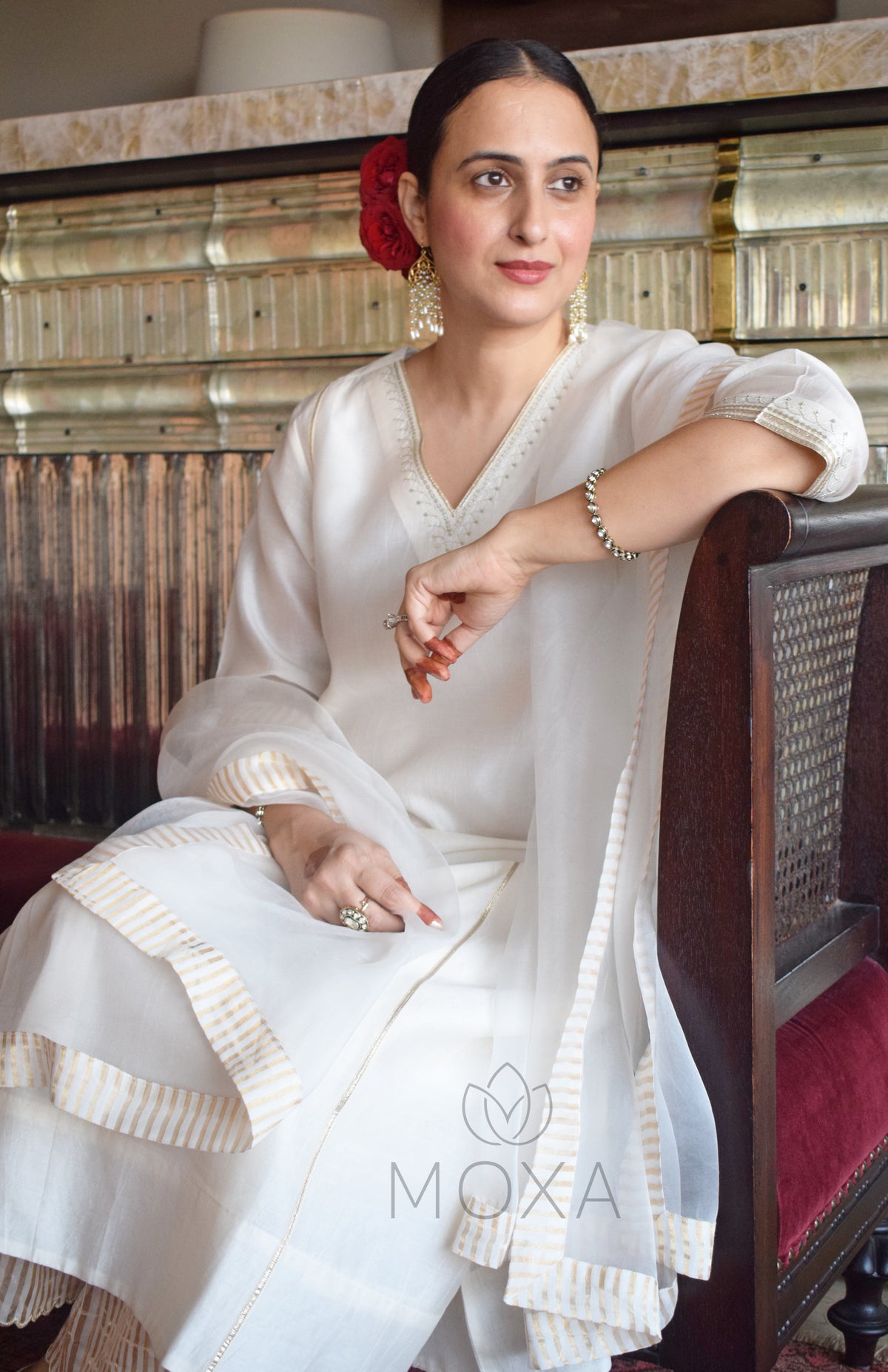 Off-White Chanderi Kurta Set With Off White Organza Dupatta