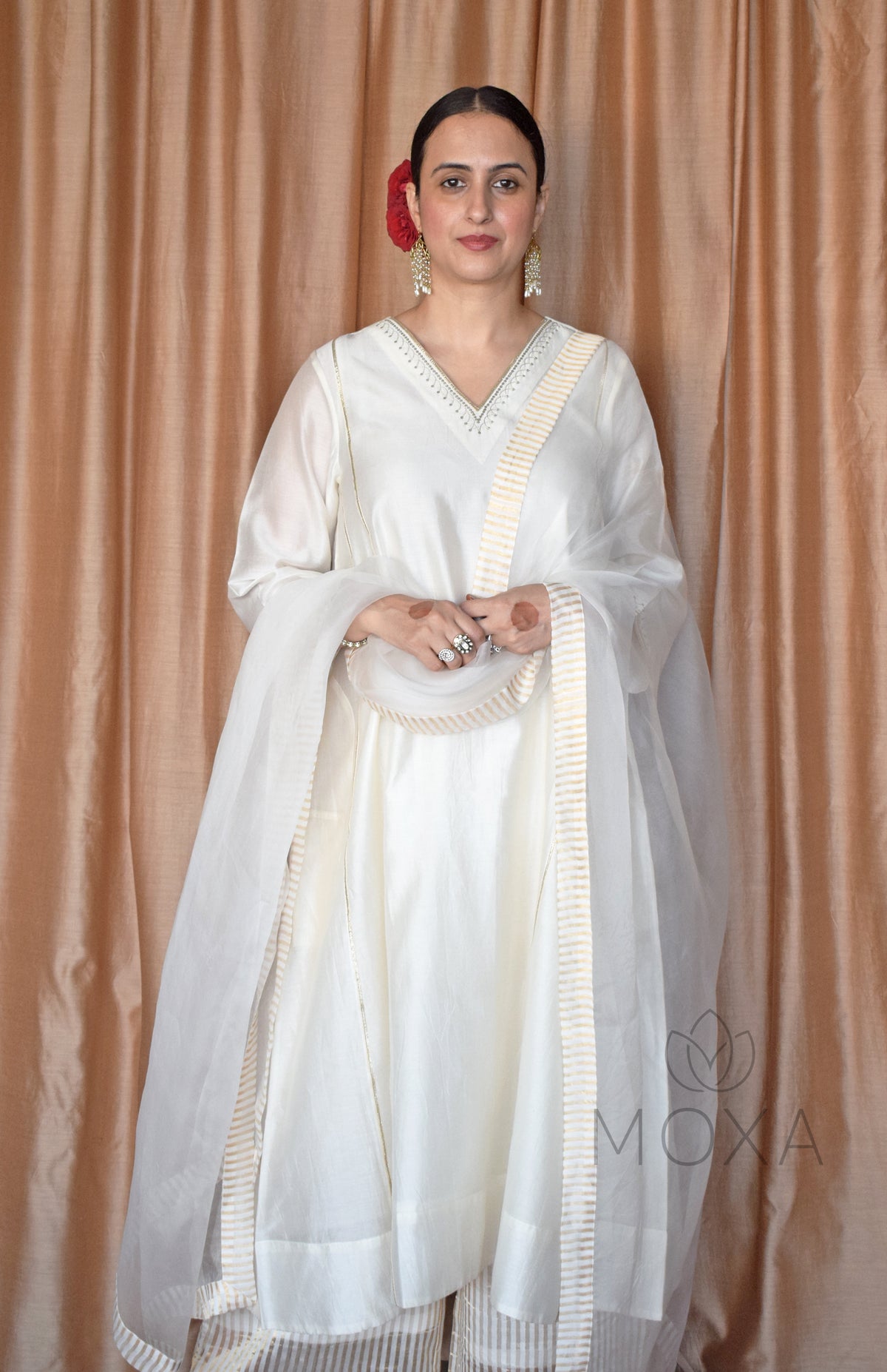 Off White Organza Dupatta With Striped Zari Chanderi Border