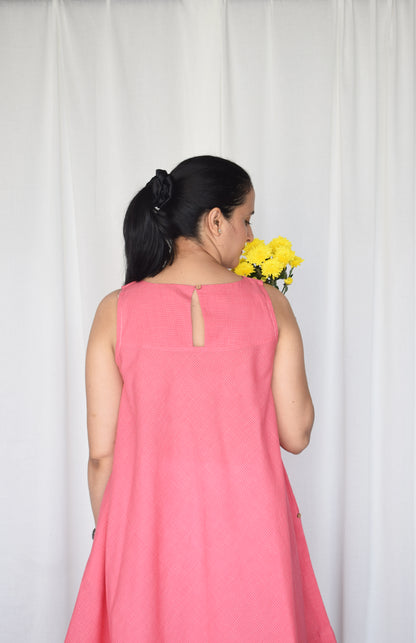 Pink sleeveless kurta set in handwoven checks and pyjama