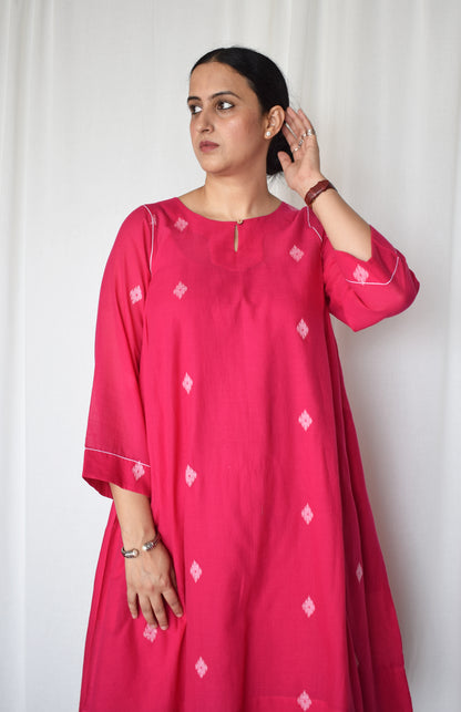 Rani pink Jamdani kurta with side gathers