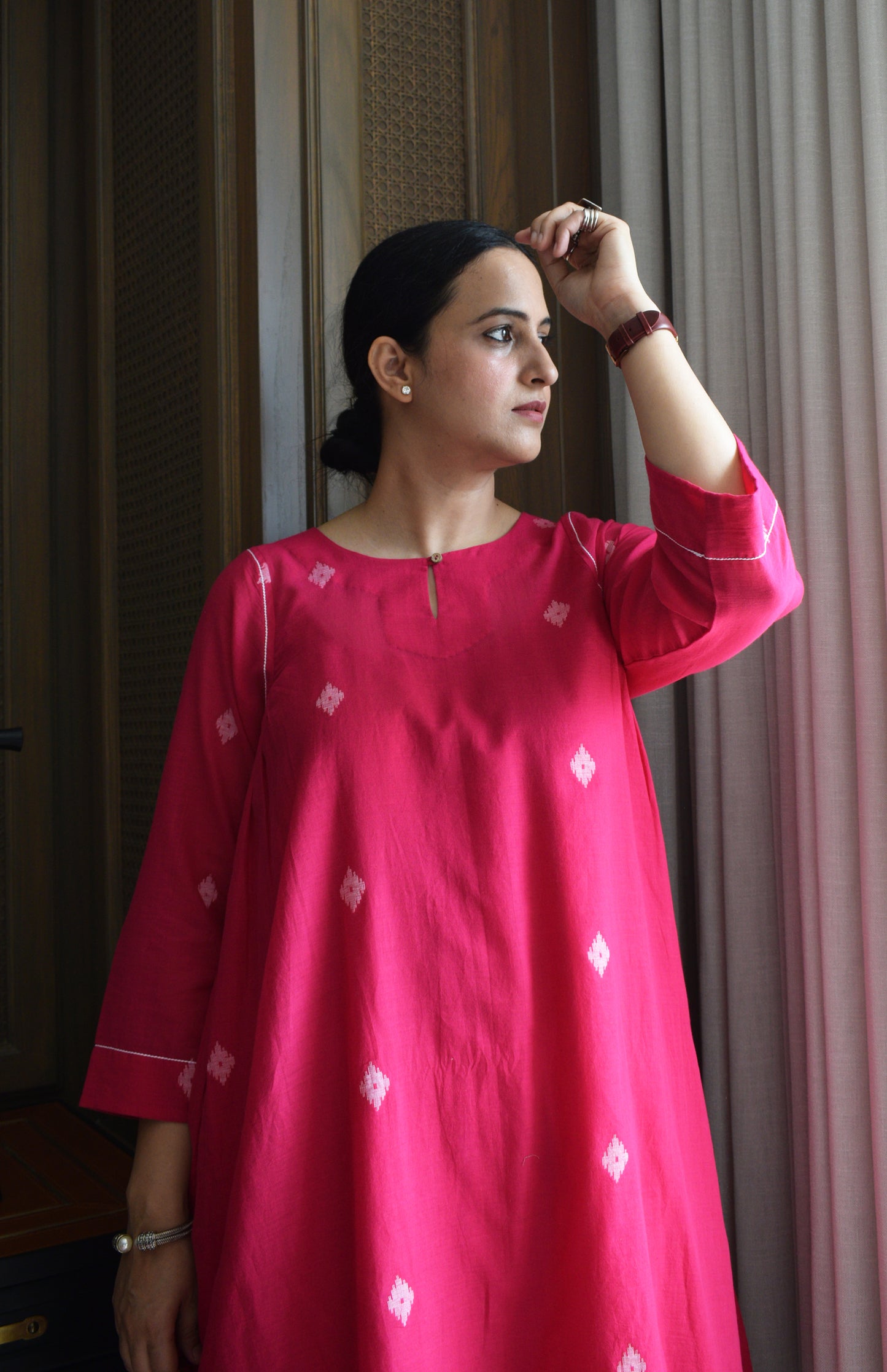 Rani pink Jamdani kurta with side gathers