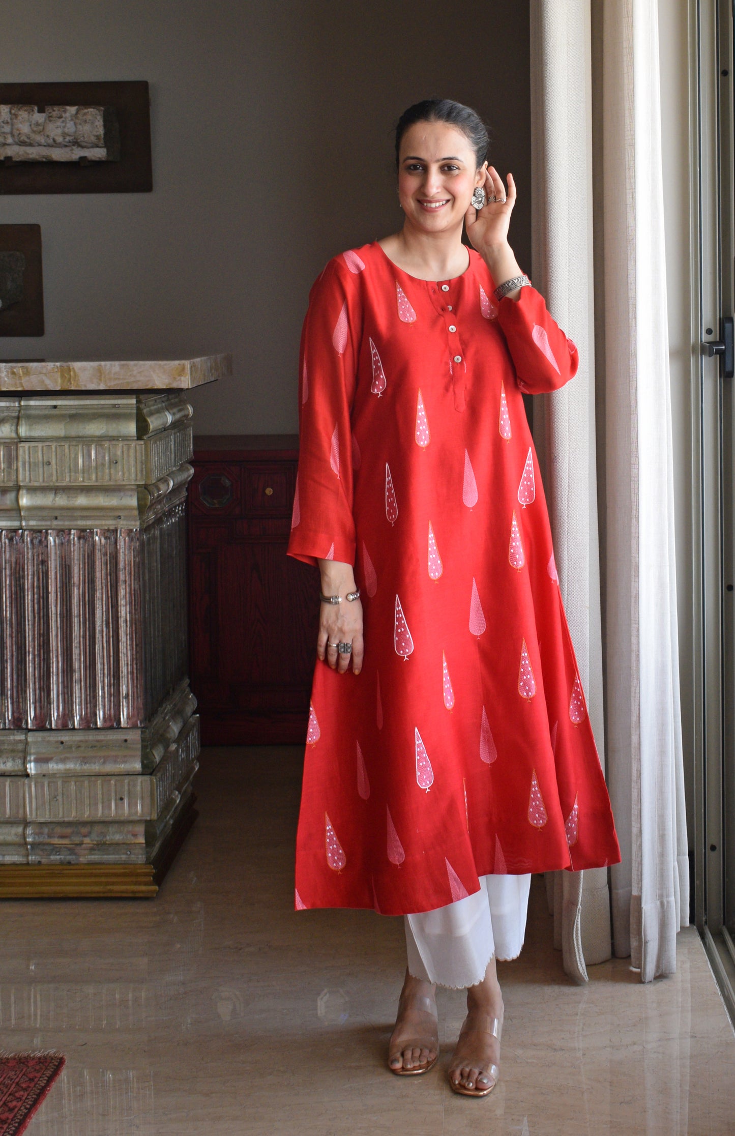 Red Chanderi Kurta with Off White Chanderi Scallop Pyjama