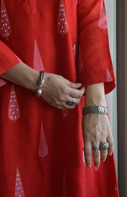 Red Chanderi Kurta with Off White Chanderi Scallop Pyjama