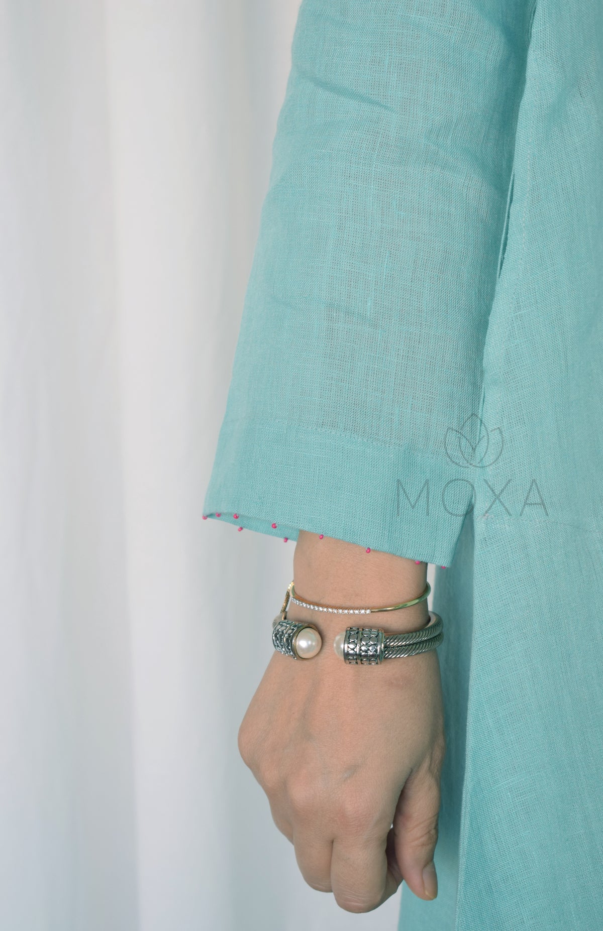 Sea Green Linen Kurta with Raglan Sleeves and Placket