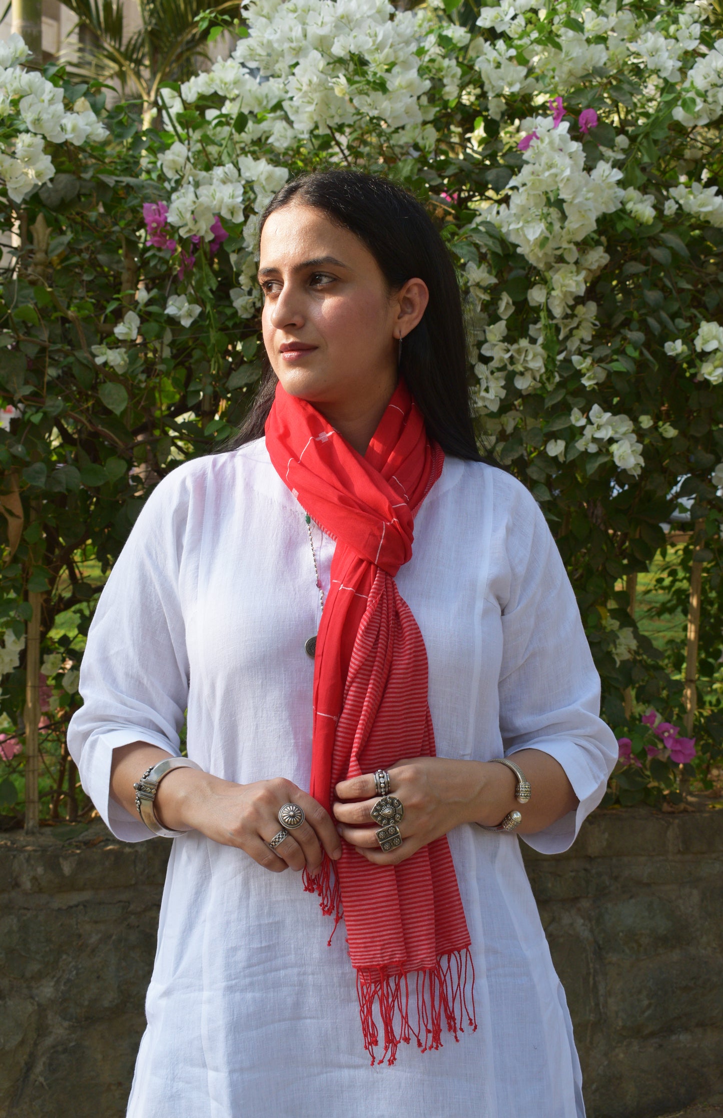 Red handwoven jamdani stole