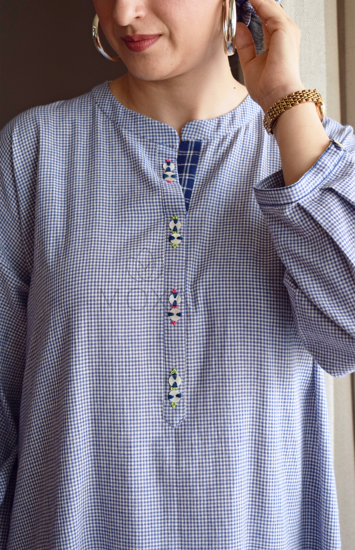 Blue Mini Checks Antifit Handloom Cotton Kurta with Blue Pajama