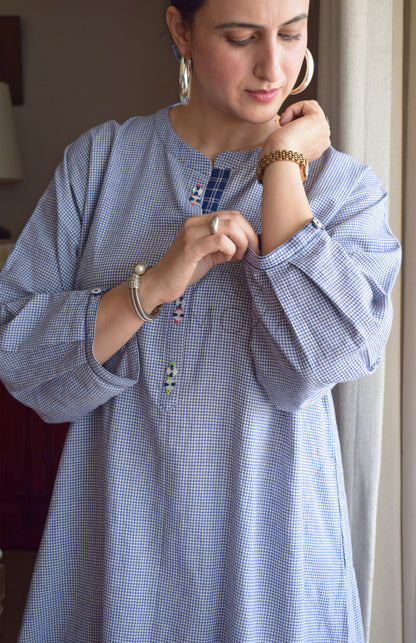 Blue Mini Checks Antifit Handloom Cotton Kurta with Blue Pajama
