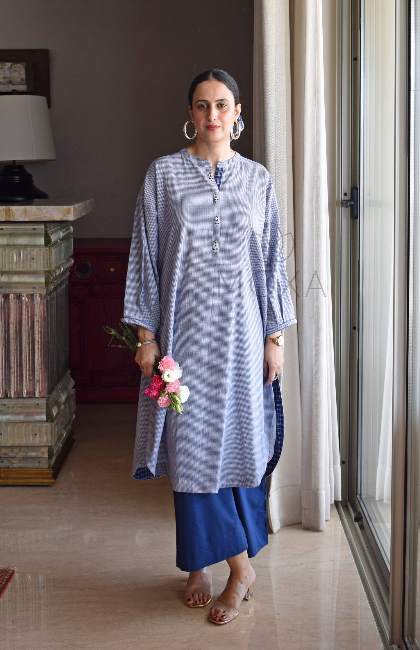 Blue Mini Checks Antifit Handloom Cotton Kurta with Blue Pajama