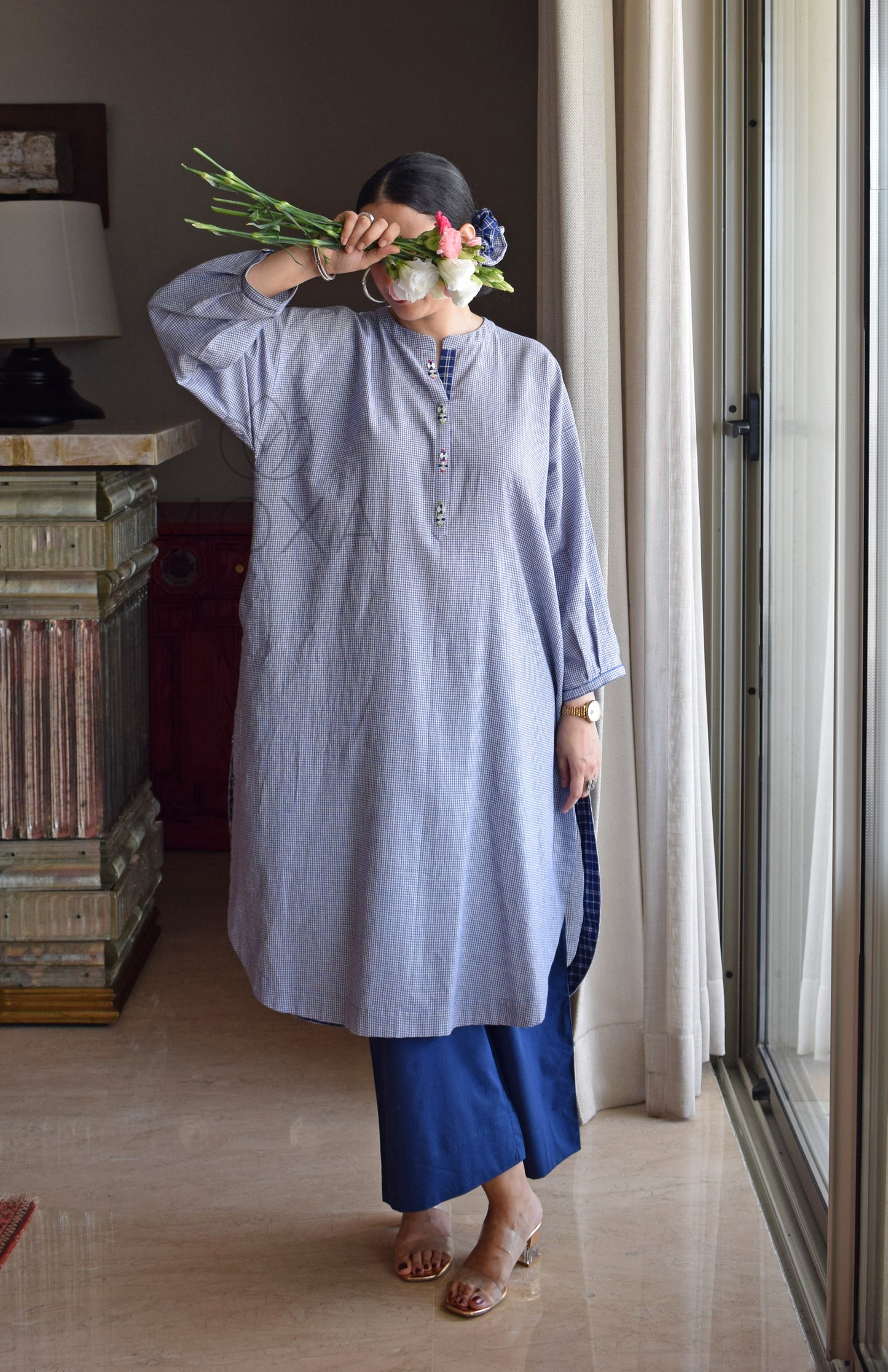 Blue Mini Checks Antifit Handloom Cotton Kurta with Blue Pajama