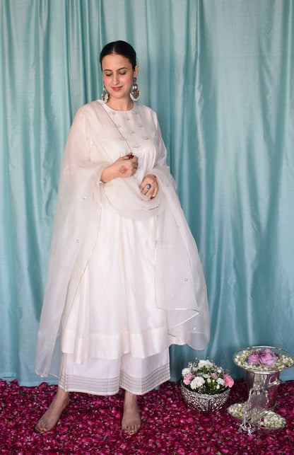 Sufi Chanderi Set with Hand Embroidered Yoke and Wide Legged Pyjama