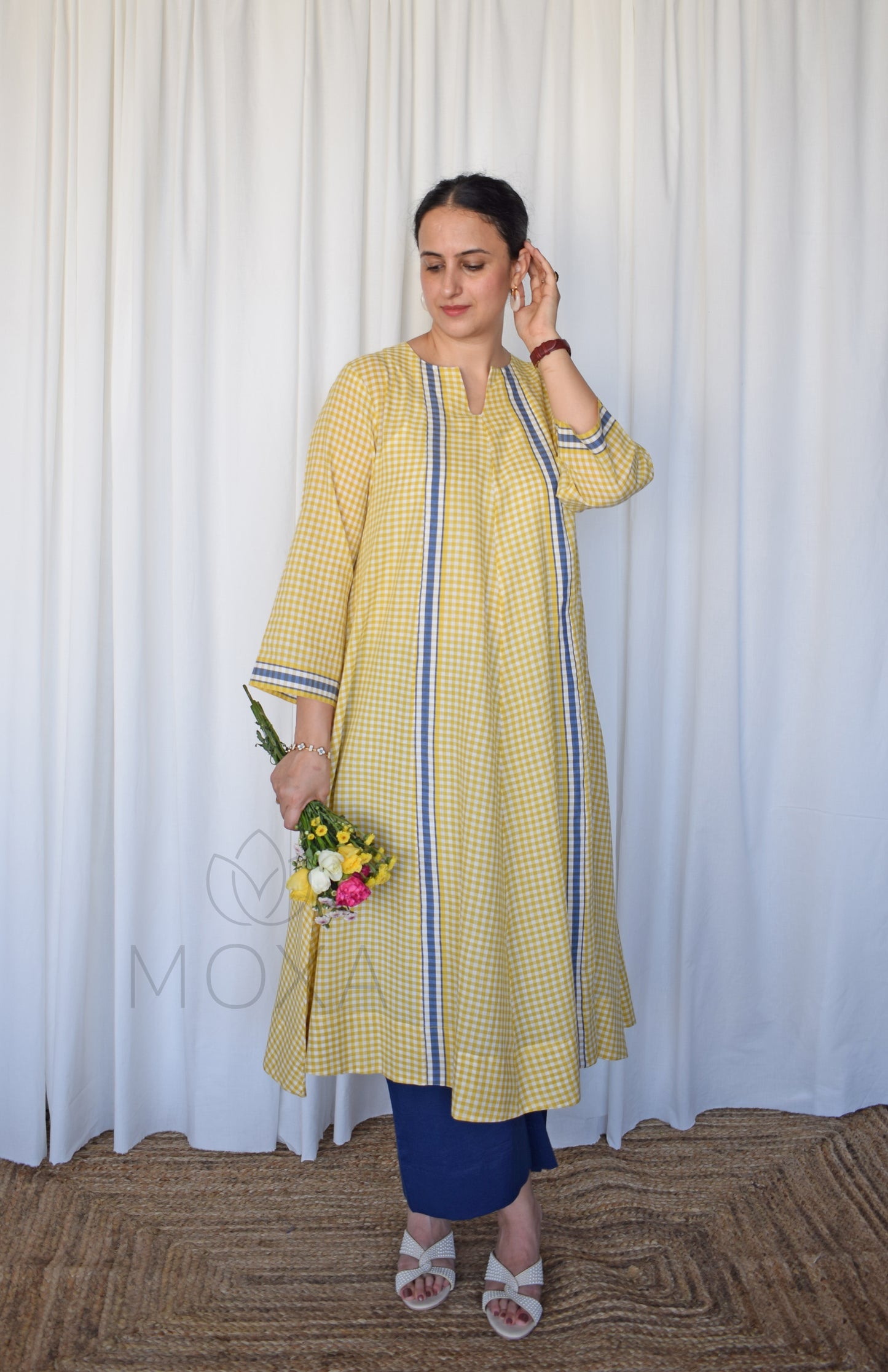 Daisy Yellow Bias Panelled Kurta in Handloom Checks with slip