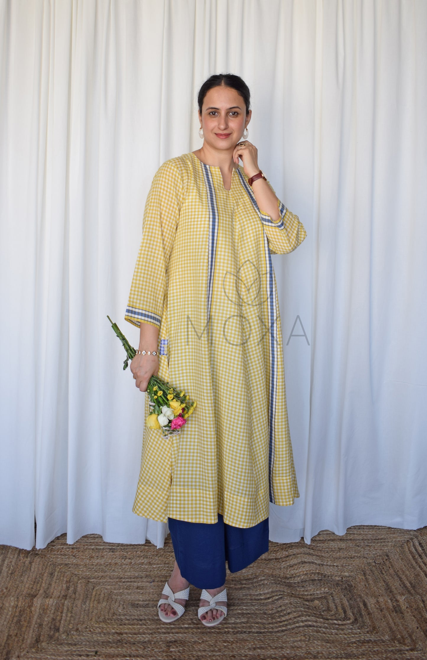 Daisy Yellow Bias Panelled Kurta in Handloom Checks with slip
