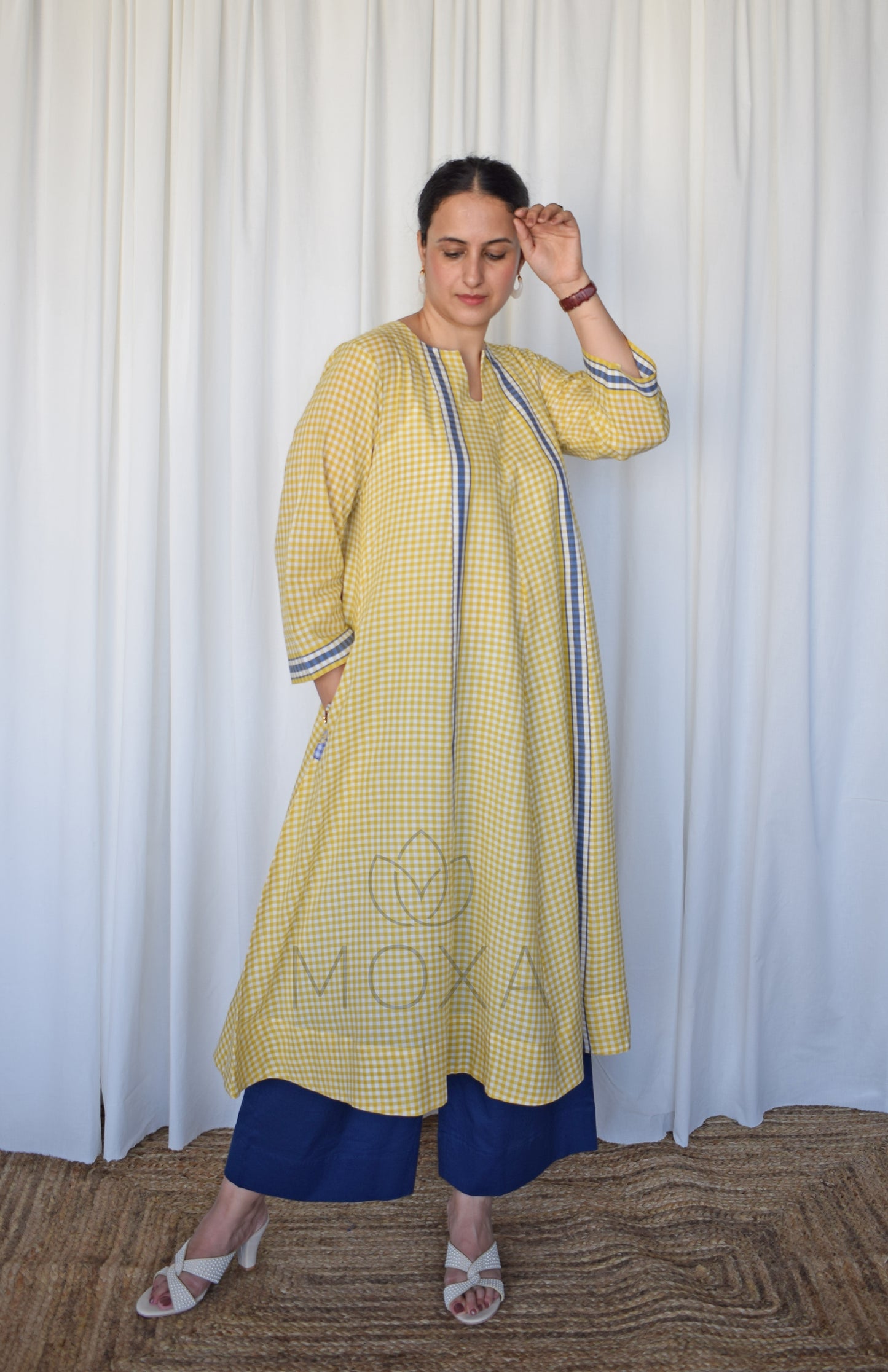 Daisy Yellow Bias Panelled Kurta in Handloom Checks with slip