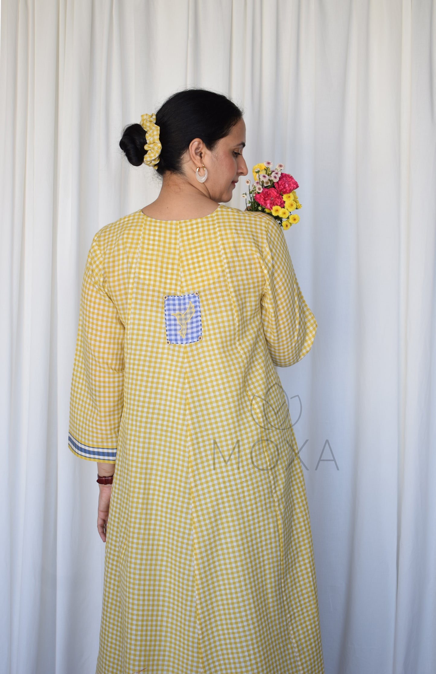 Daisy Yellow Bias Panelled Kurta in Handloom Checks with slip