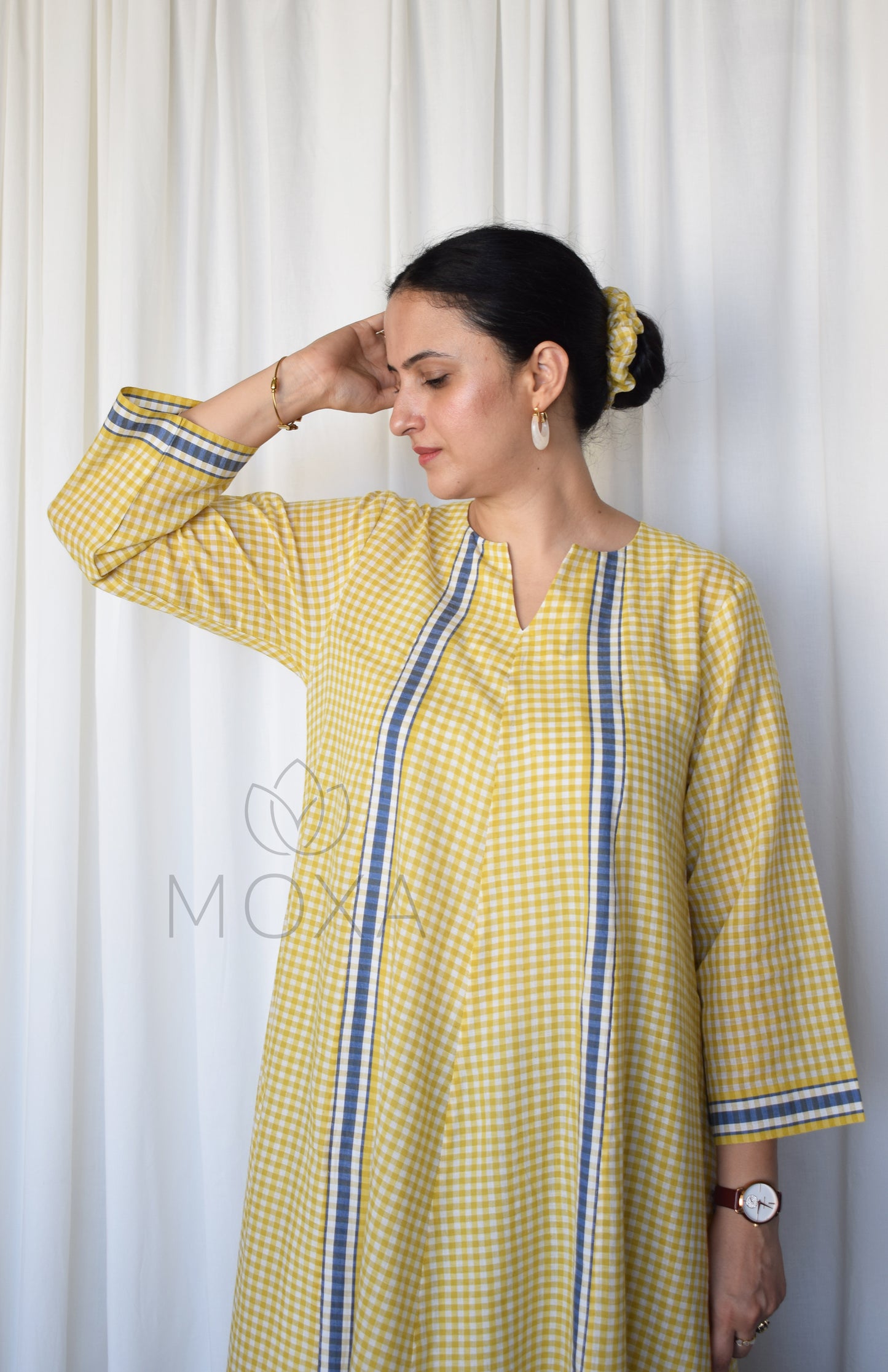 Daisy Yellow Bias Panelled Kurta in Handloom Checks with slip