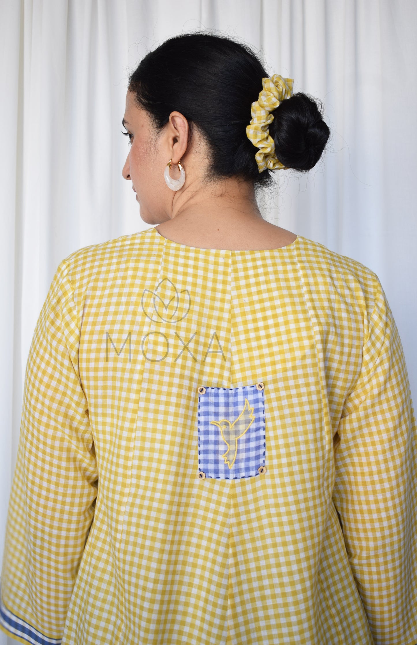 Daisy Yellow Bias Panelled Kurta in Handloom Checks with slip