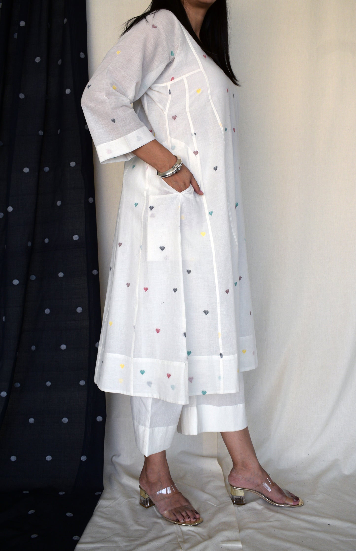 Off- white basic pyjama with pockets